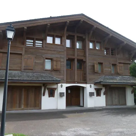 De Julie Aparthotel